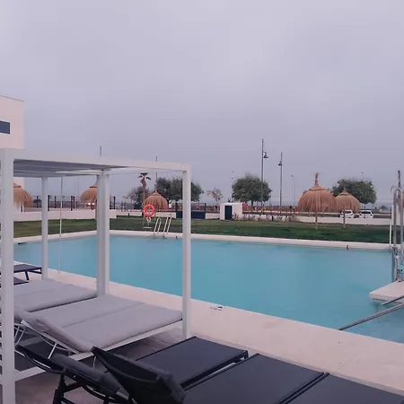 Apartment Bajo Con Jardin En Primera Linea De Playa Malaga