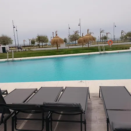Bajo Con Jardin En Primera Linea De Playa Apartment
